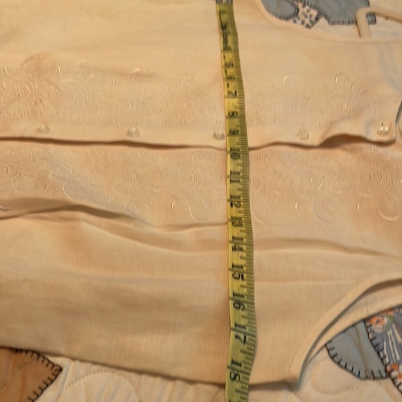Harold’s linen top - Picture 4 of 5